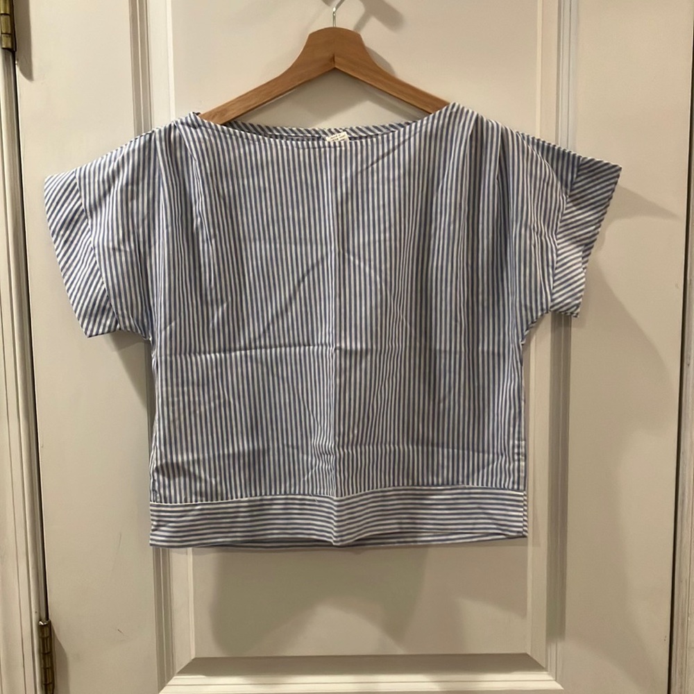 🎉 3/$15 Vintage Blue & White Stripe Blouse